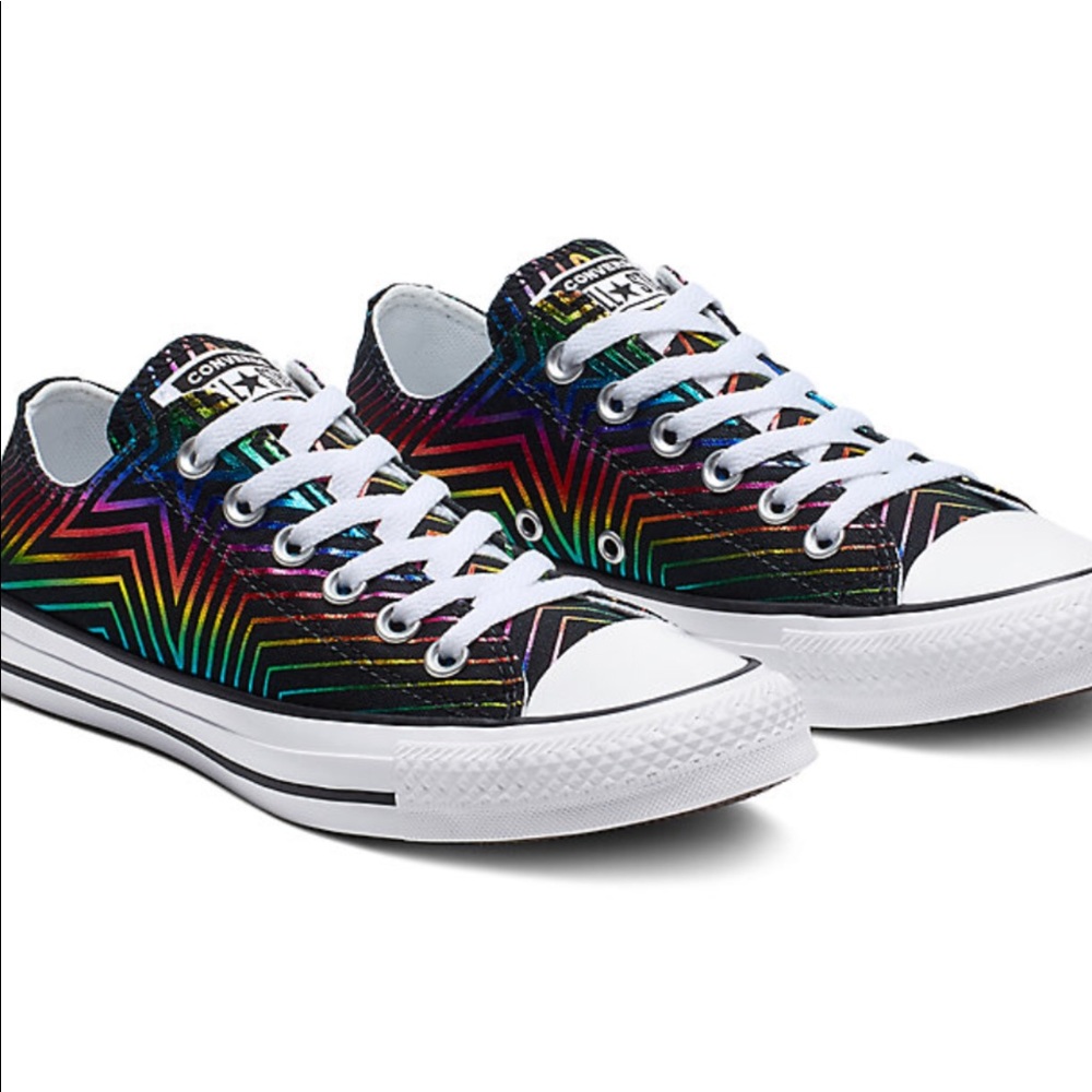 Women Converse Chuck Taylor All Star Ox size 7 NEW